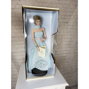 Princess Diana Franklin Mint Vinyl 16" Doll Blue Chiffon‎ Gown Jewels Purse.
